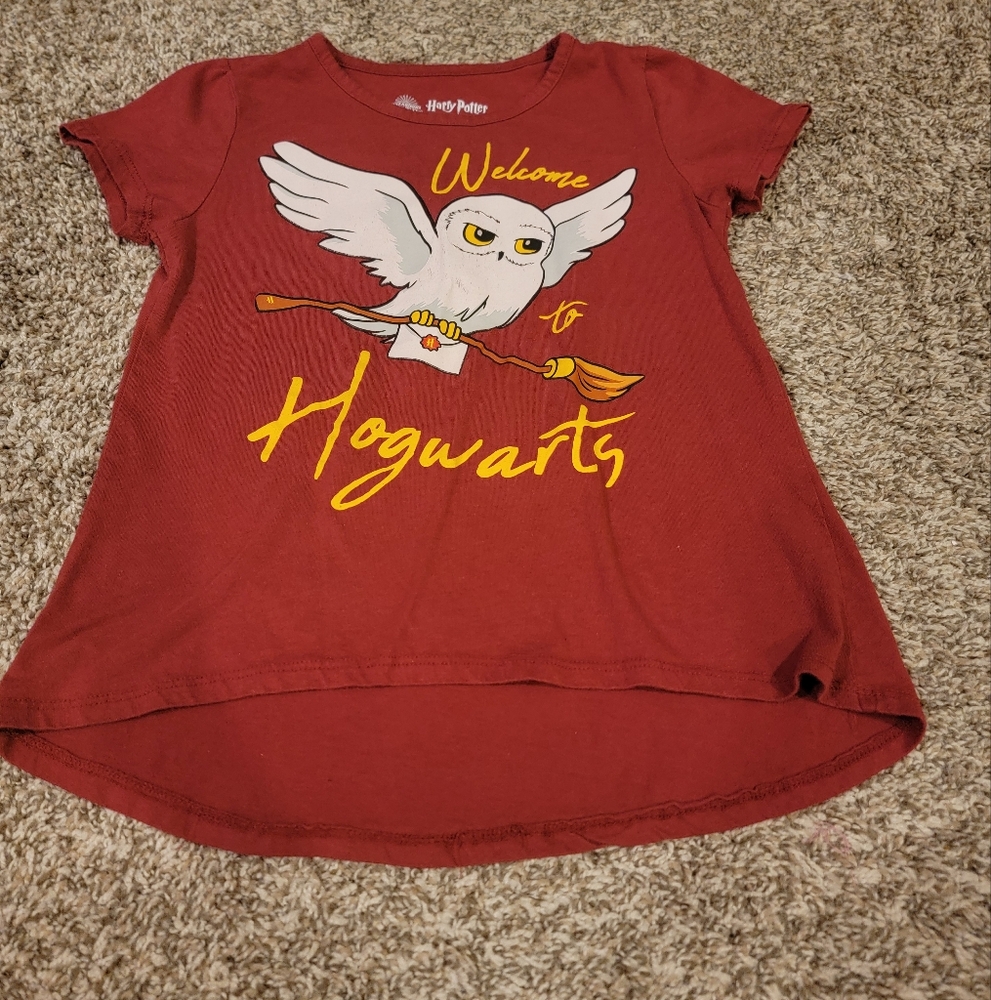 Harry Potter Hogwarts Maroon Short Tee with Hogwarts Owl